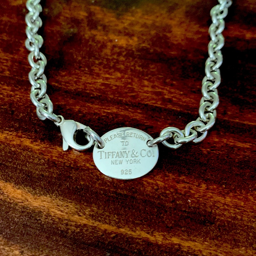 Return to Tiffany oval tag necklace